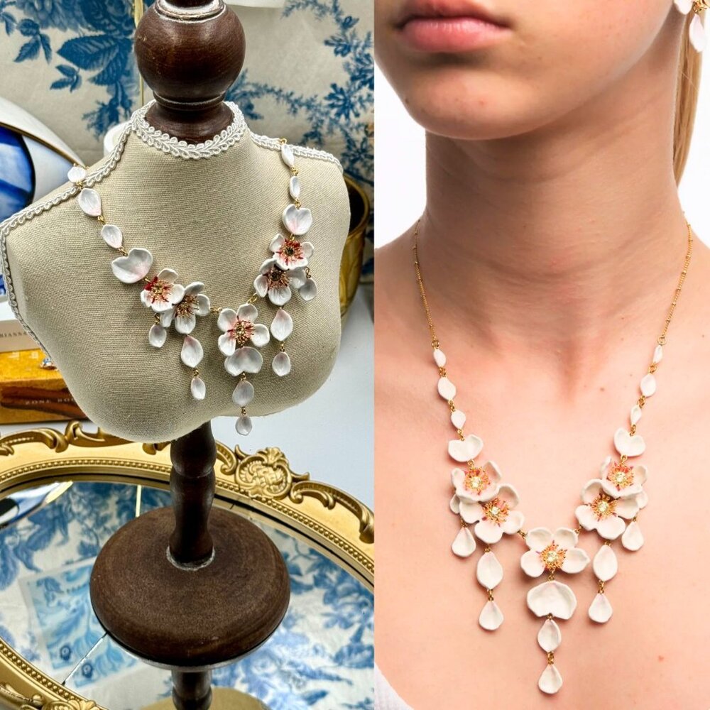 🆕 LES NEREIDES 🧿 NIB White Cherry Blossom and Petals Collar Necklace